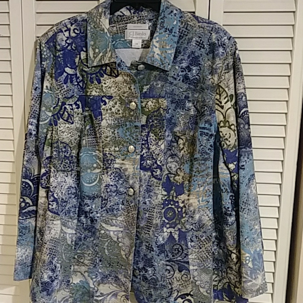 🦋C.J. Banks Collared lightweight blazer